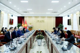 Deputy Foreign Minister Le Thi Thu Hang has a meeting with Deputy Governor of Russia's Kaluga region V.V. Potemkin in Hanoi on March 12. (Photo: VNA)