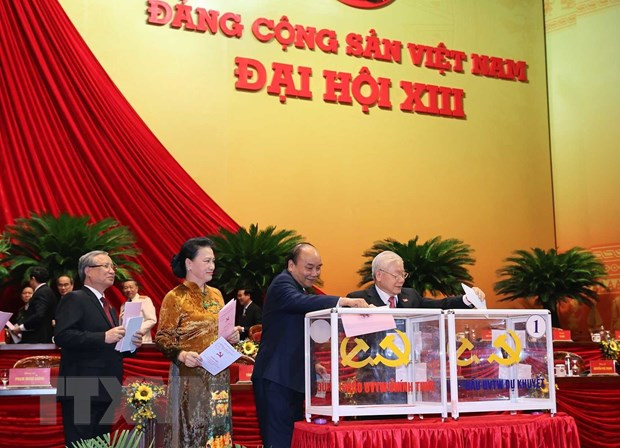 Party General Secretary and State President Nguyen Phu Trong, Prime Minister Nguyen Xuan Phuc, National Assembly Chairwoman Nguyen Thi Kim Ngan and permanent member of the Party Central Committee’s Secretariat Tran Quoc Vuong cast their ballots to elect the 13th tenure Party Central Committee (Photo: VNA)