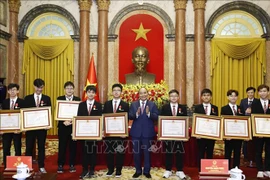 President meets with winners of Int’l Olympiads, sci-tech competitions 