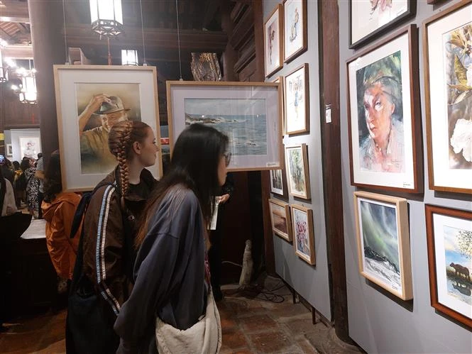 Vietnam’s largest-ever watercolour painting exhibition opens in Hanoi ...